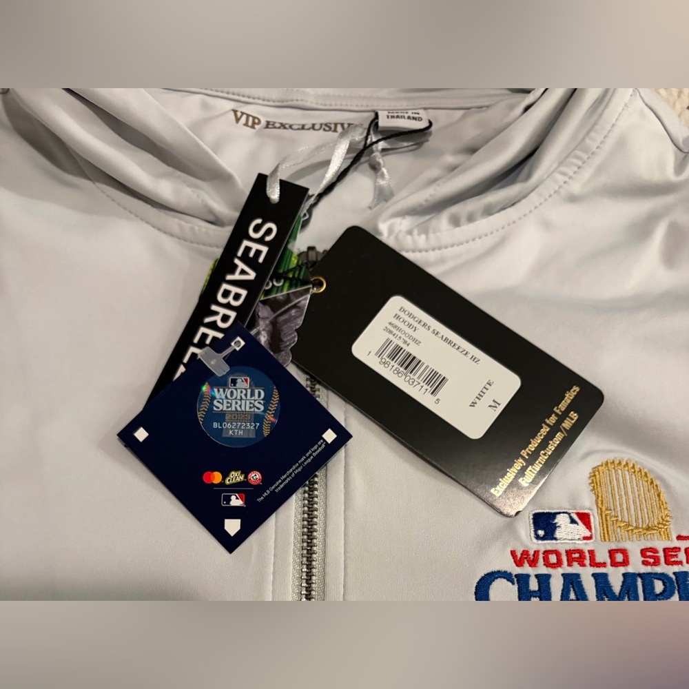 VIP Exclusive Los Angeles Dodgers World Series Champions 2024 Jacket Men’s Sz: M - Picture 4 of 6